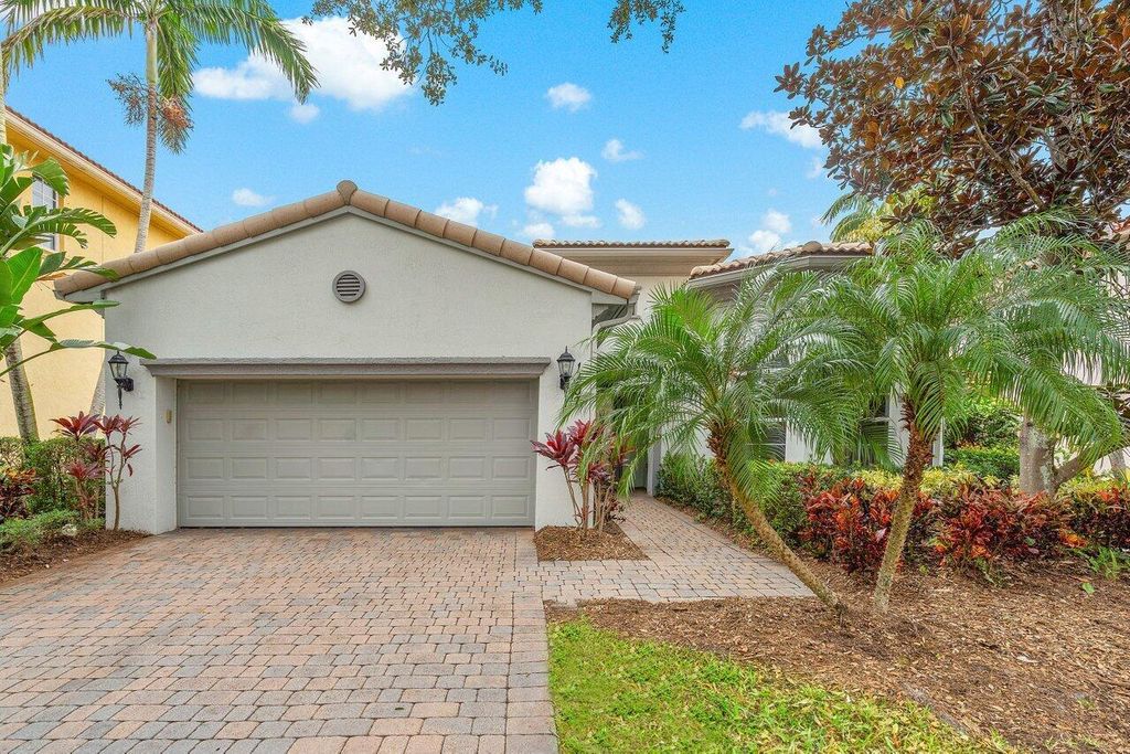 Photo of 1407 Barlow Court, Palm Beach Gardens, FL 33410 (MLS # R10947586)