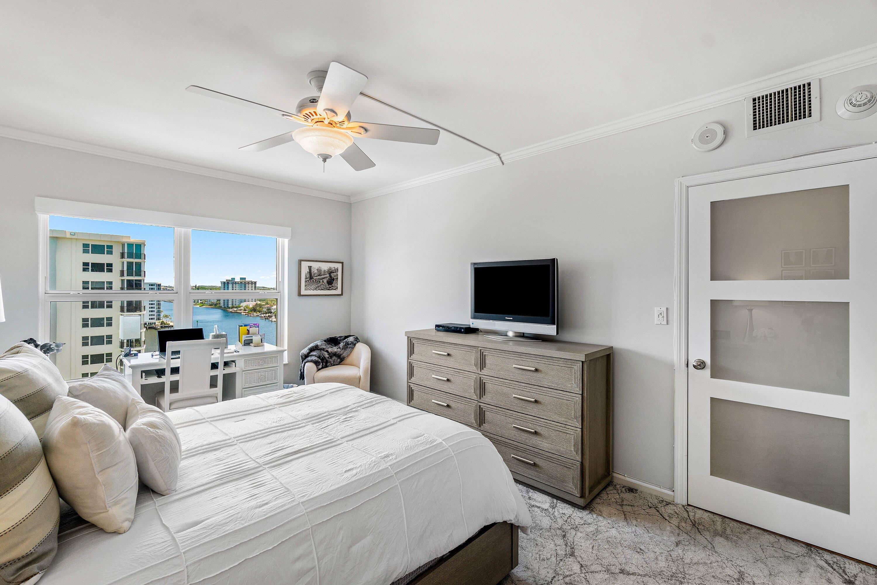 SEAGATE TOWERS CONDO - Residential