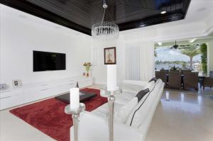 HYPOLUXO ISLAND ADD - Residential