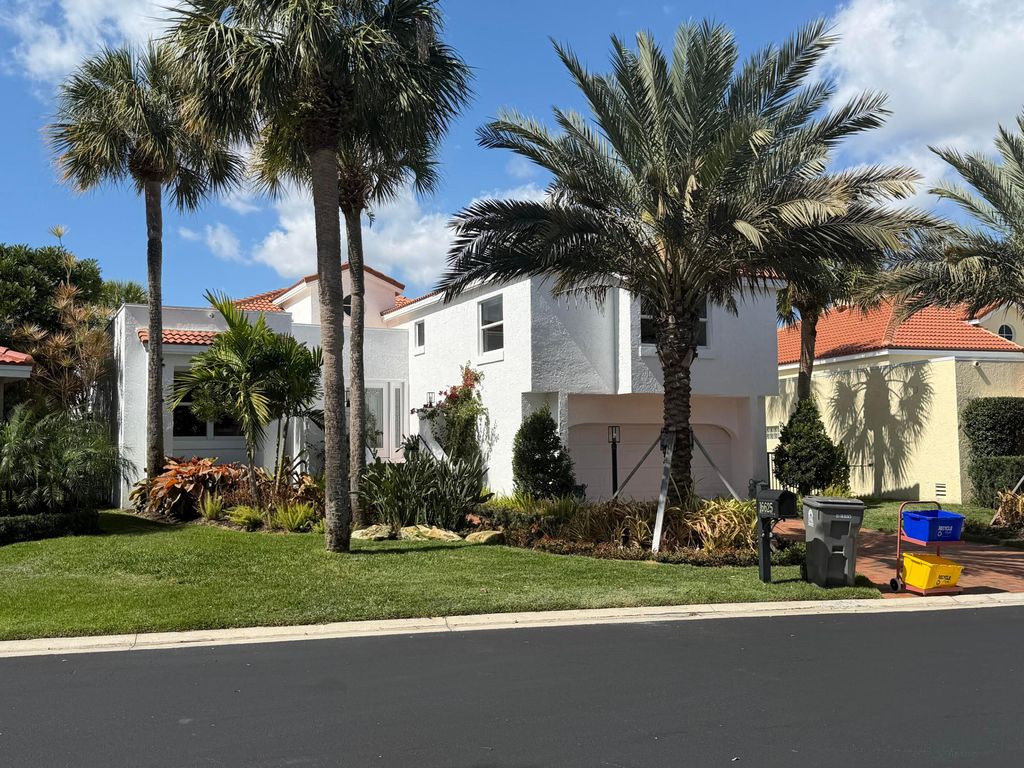 Photo of 16625 Narrows Drive, Jupiter, FL 33477 (MLS # B26021472)