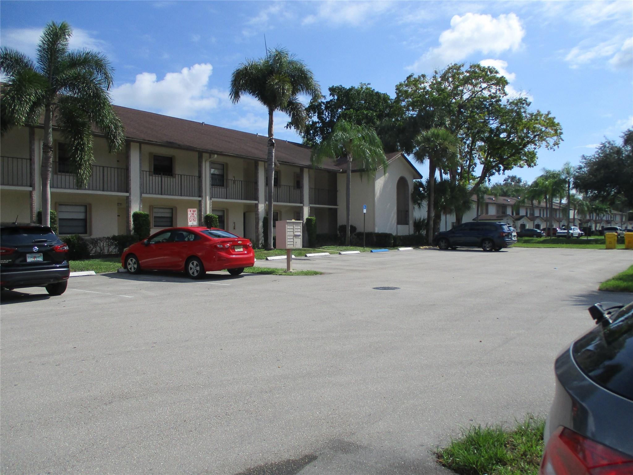 SECOND FLOOR CORNER UNIT 2 BEDROOM 2 BATHROOM IS AVAILABLE FOR IMMEDIATE OCCUPANCY.
NEW LAMINATED FLOORING IN BEDROOMS; FRESHLY PAINTED; WASHER/DRYER IN THE UNIT.
QUICK APPROVAL. REALTORS PLEASE REFER TO BROKER REMARKS