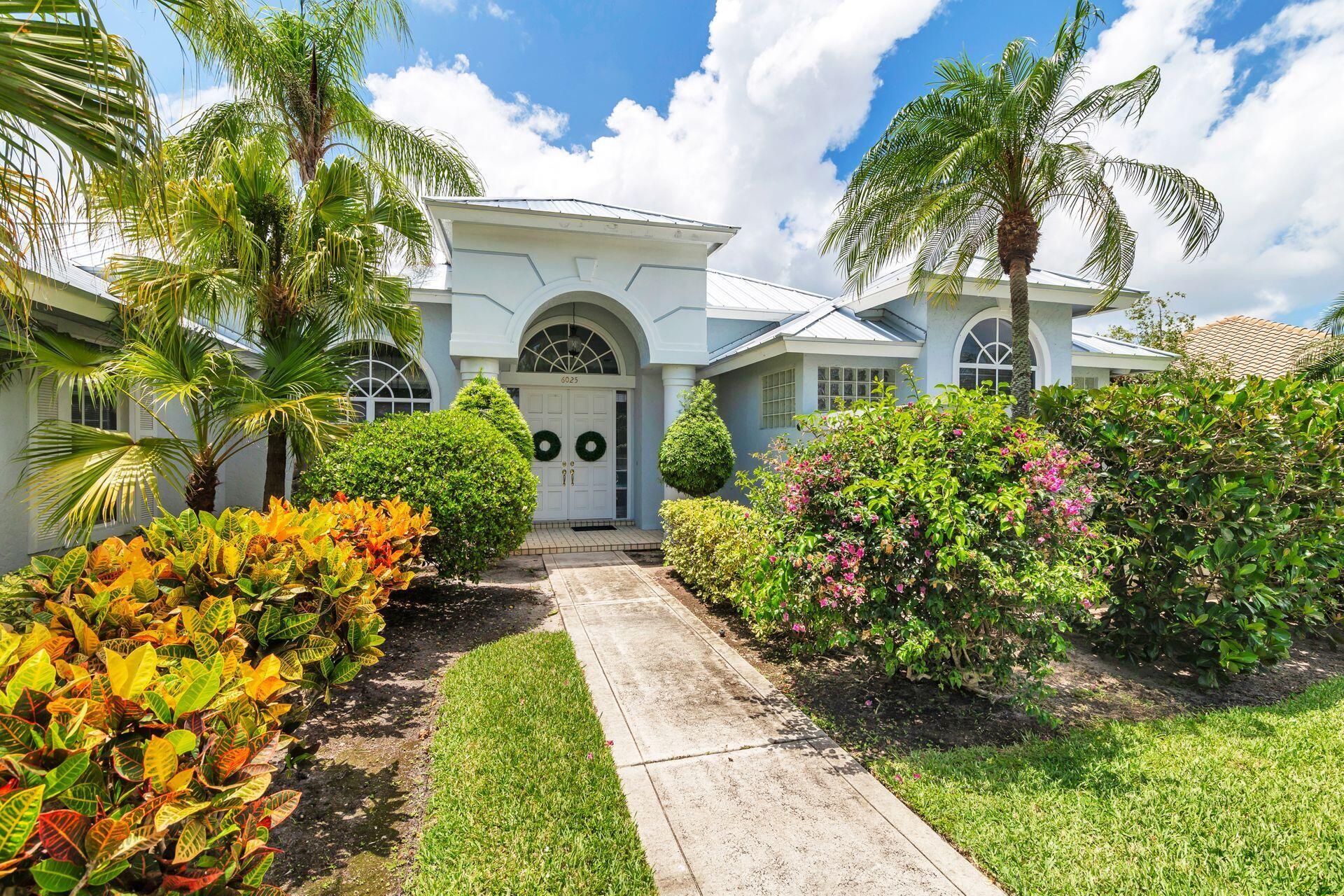6025 Fountain Palm Drive, Jupiter, FL, 33458/$1,045,000 4 6025 Fountain Palm Drive