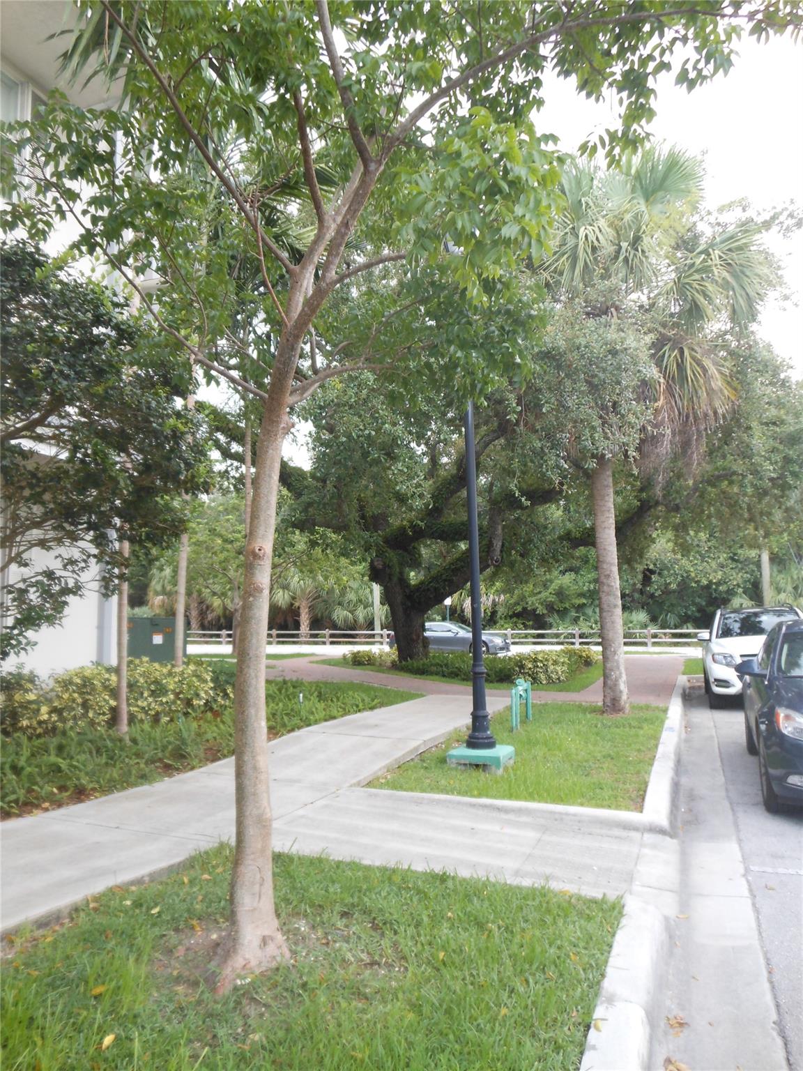 THE VILLAGE AT SAILBOAT B - Residential Lease