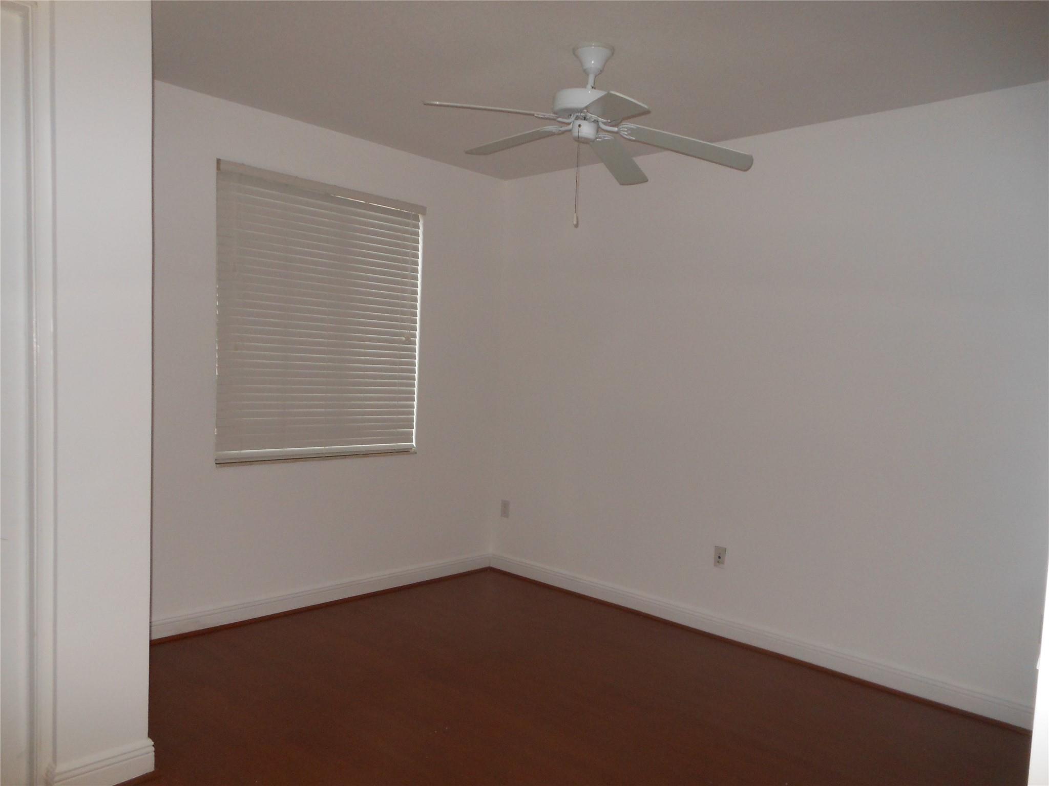 THE VILLAGE AT SAILBOAT B - Residential Lease