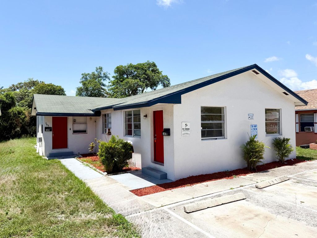Photo of 149 W 17th Street #Back Unit (149), Riviera Beach, FL 33404 (MLS # B26052739)