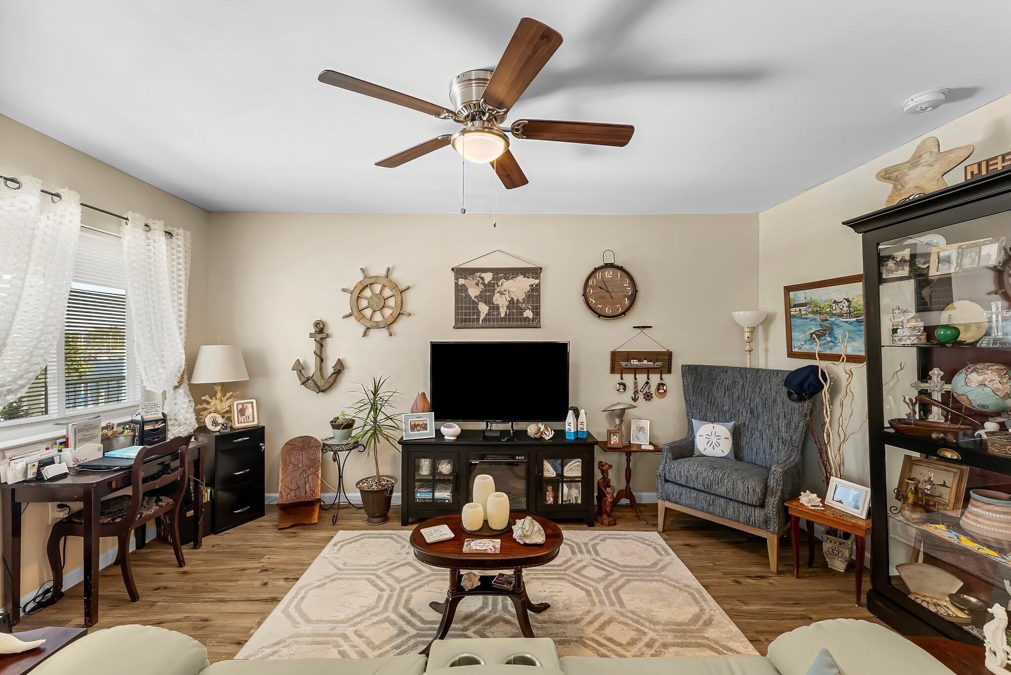 DAVIS PLAT - Commercial Sale