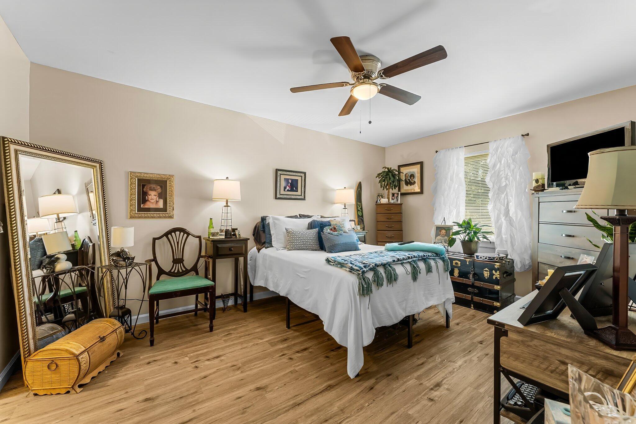 DAVIS PLAT - Commercial Sale