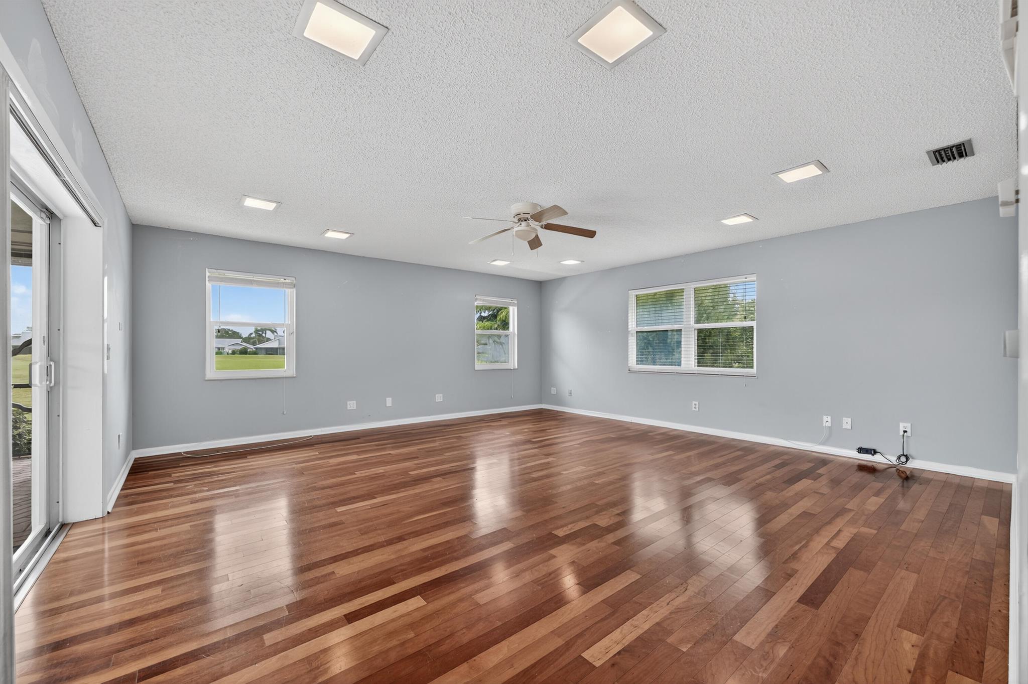 BRANDYWINE AT HERITAGE RI - Residential