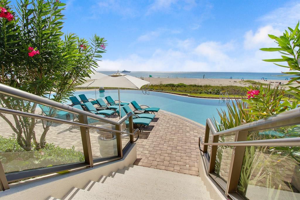 Photo of 2700 N Ocean Drive Dr #406b, Singer Island, FL 33404 (MLS # R10577160)