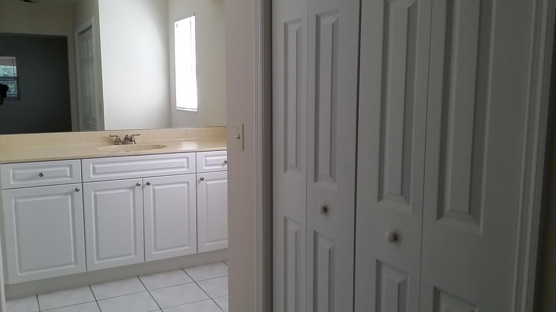 Port St. Lucie Section 06 - Residential Lease