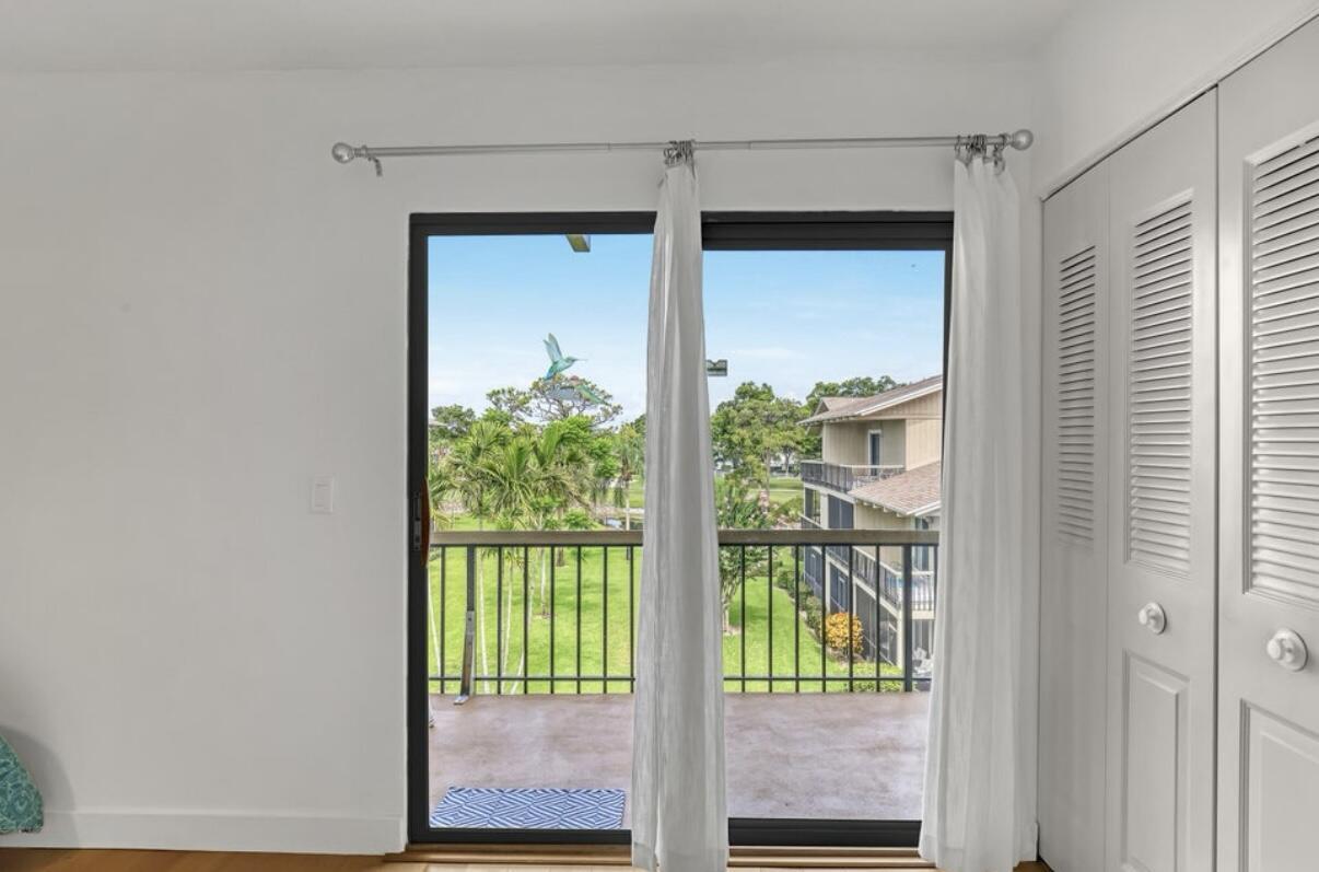 RIVERBEND CONDO - Residential
