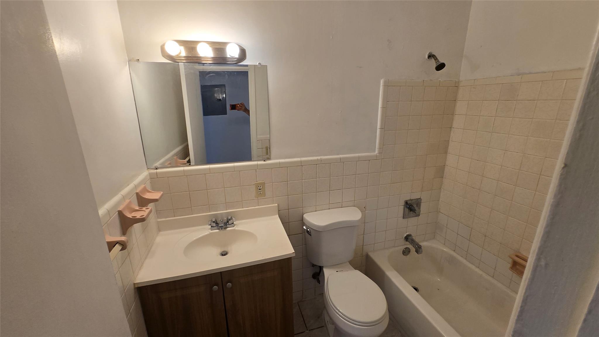 Hollywood Little Ranches - Residential Lease