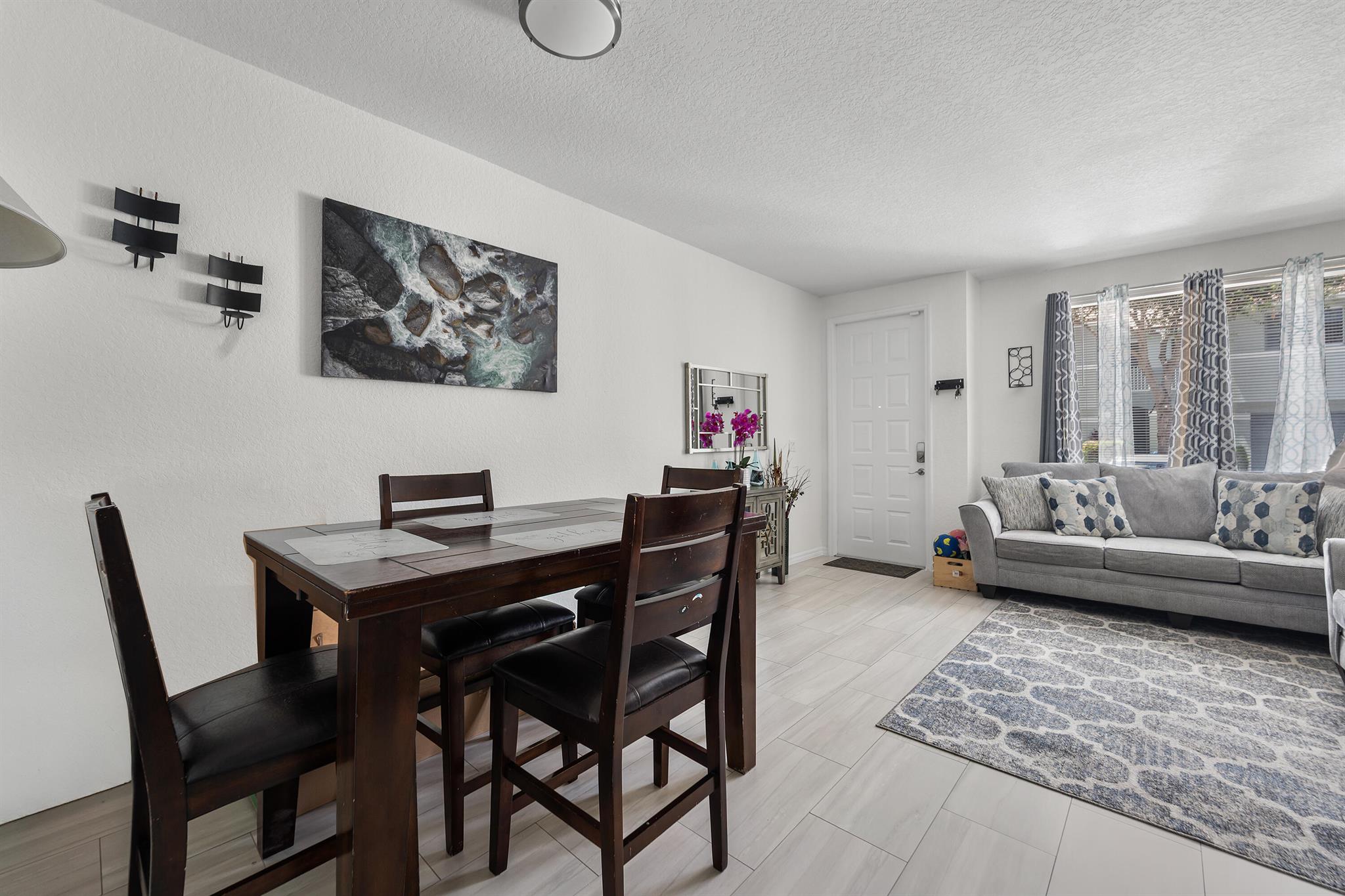1947 Gardenia Ct Court