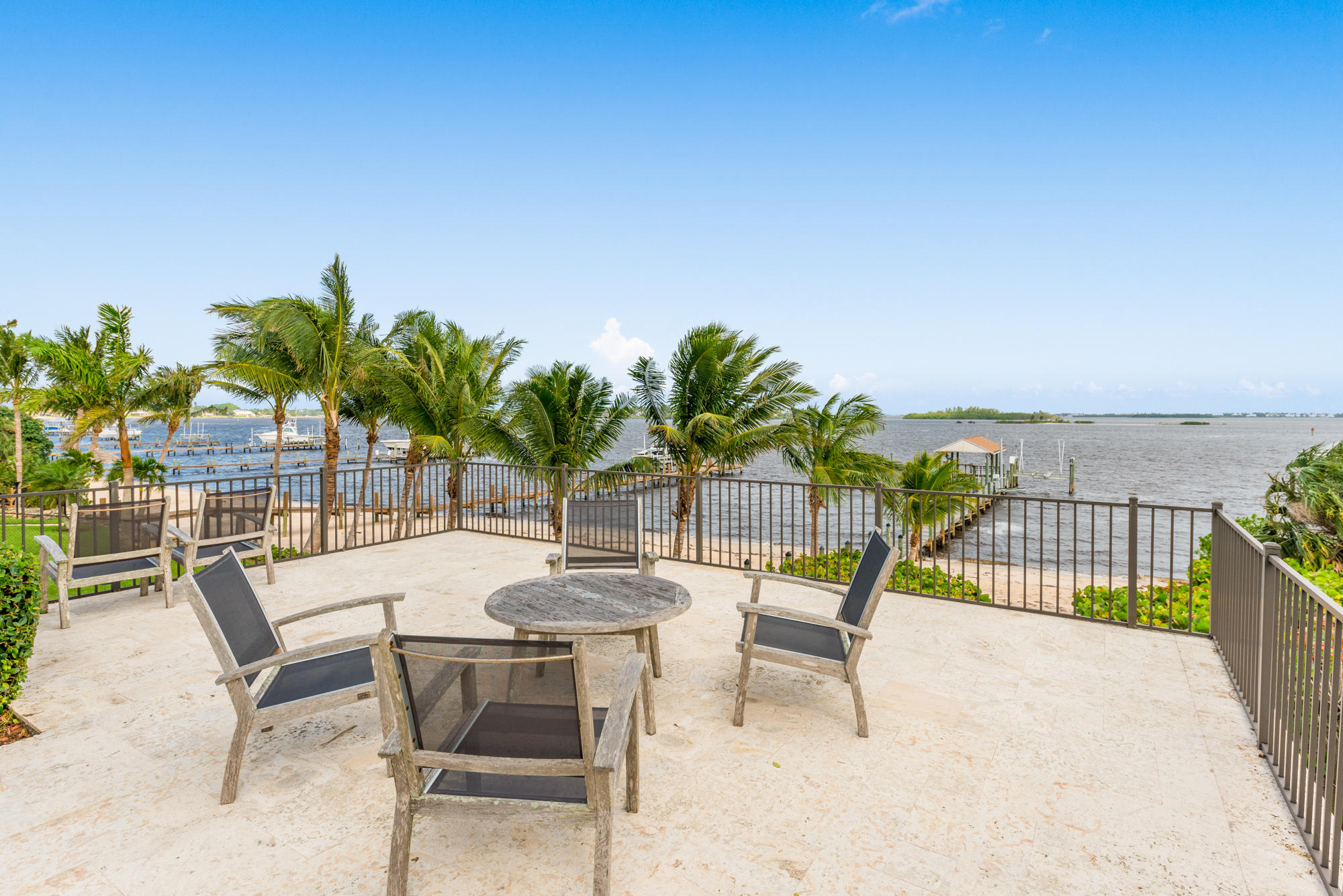 GOLDEN GATE - Residential