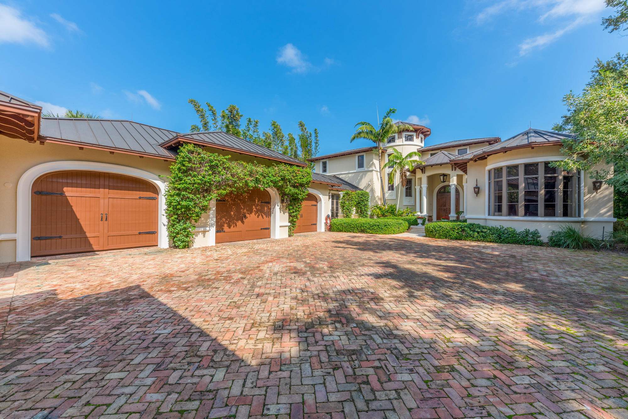 GOLDEN GATE - Residential