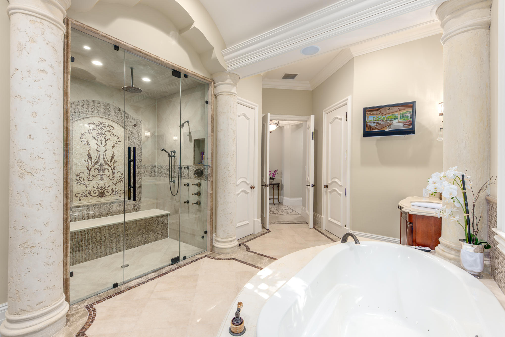 GOLDEN GATE - Residential