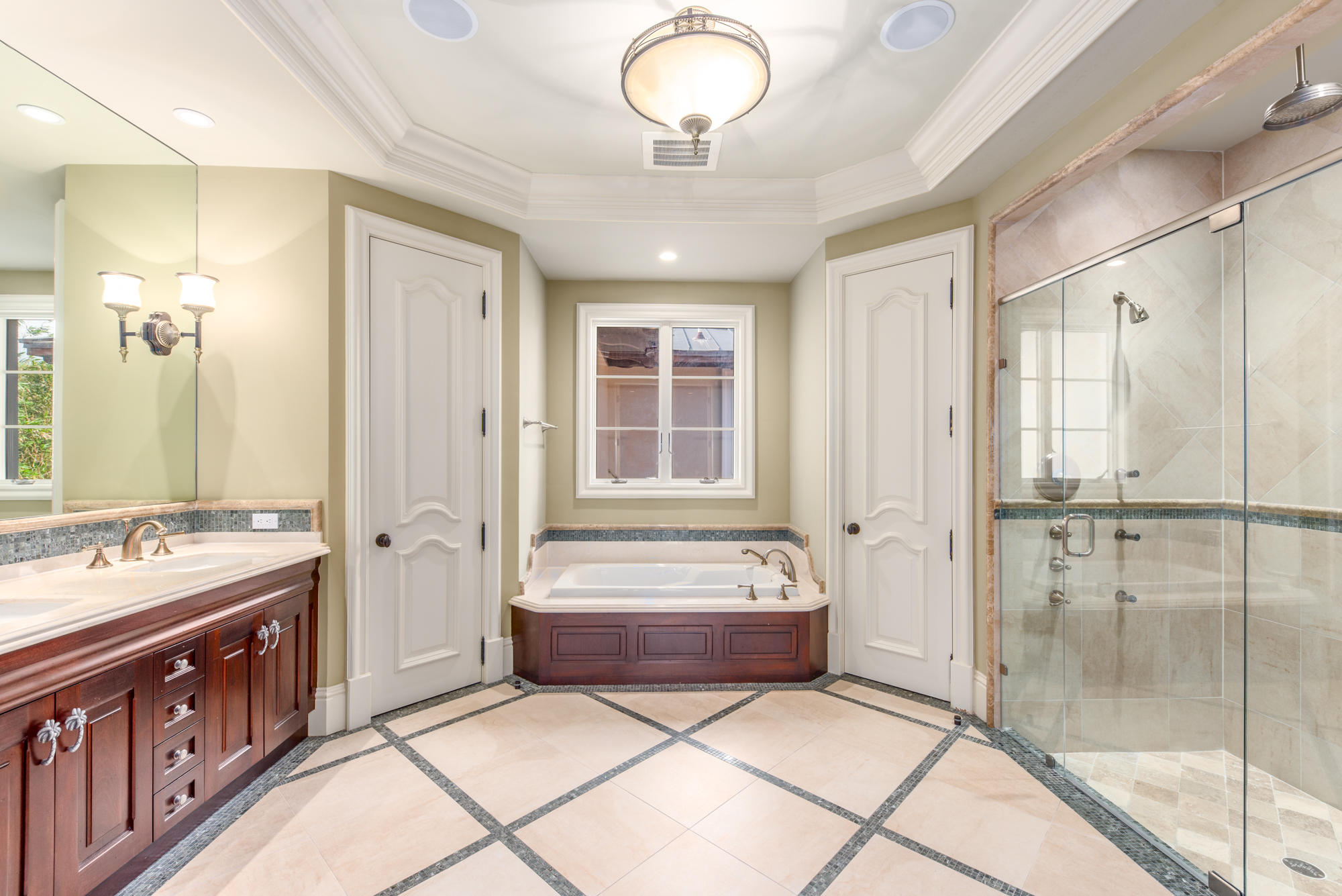 GOLDEN GATE - Residential