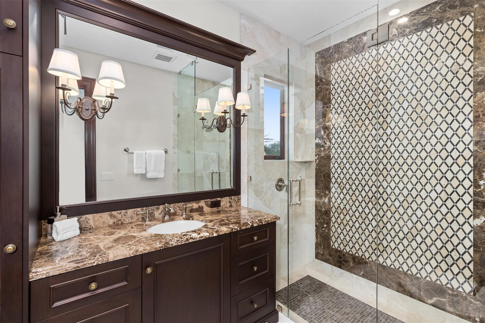 SUNRISE KEY - Residential