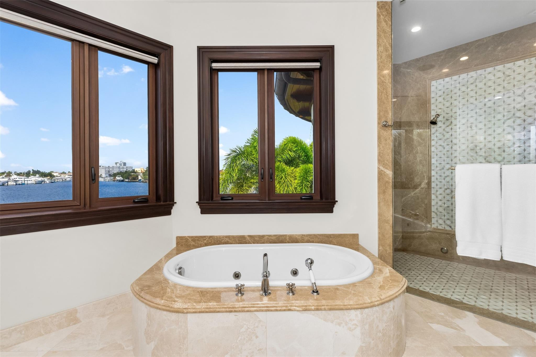 SUNRISE KEY - Residential