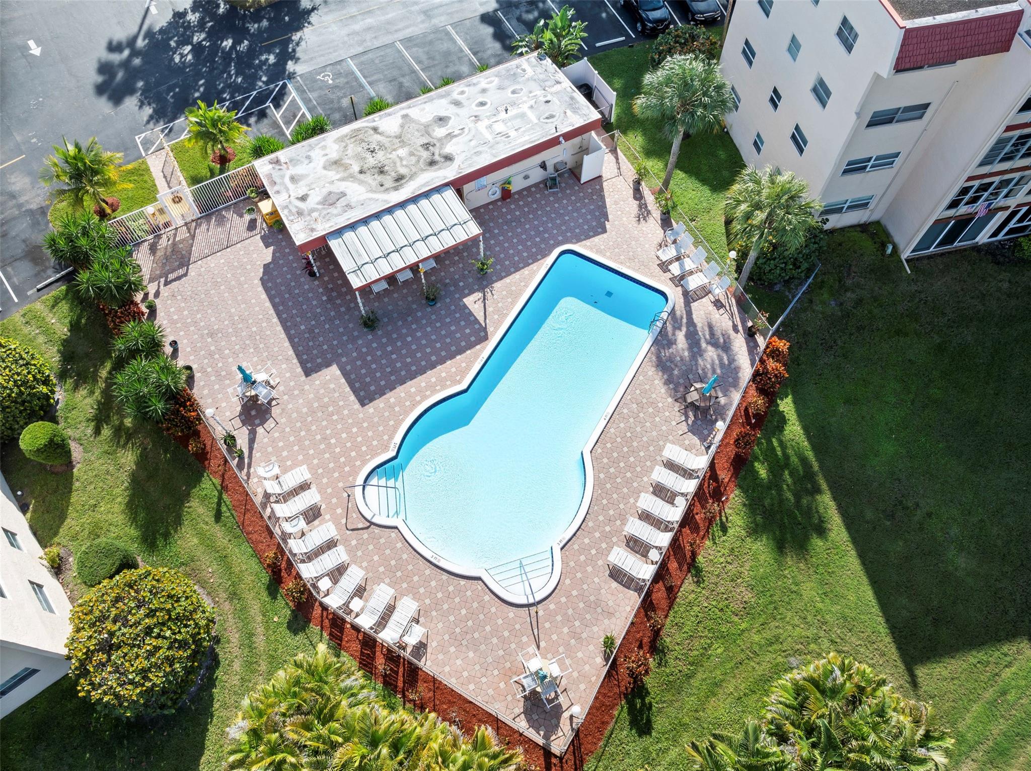 ORIOLE GOLF & TENNIS 2 - Residential