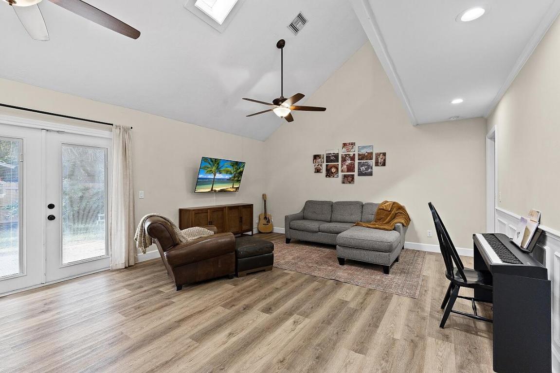 PINE TREE PARK UNIT NO 2 - Residential