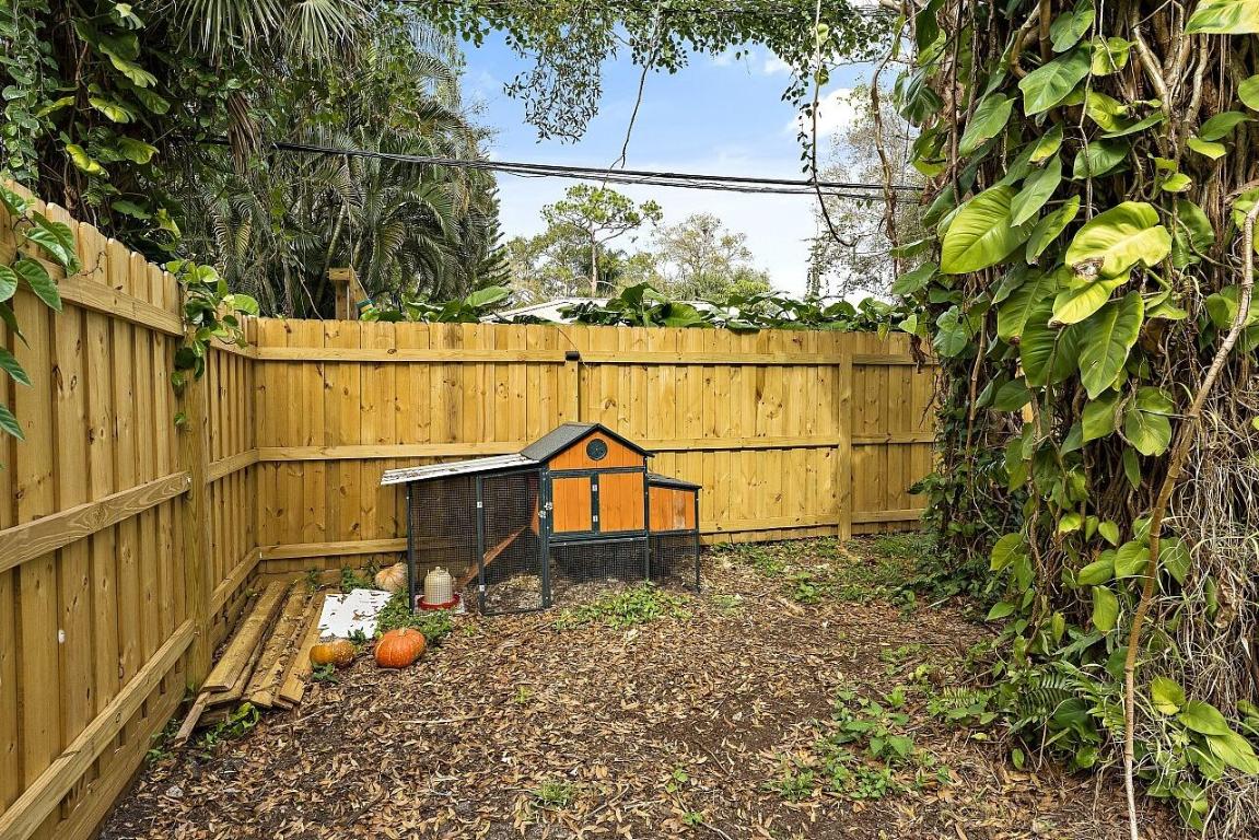 PINE TREE PARK UNIT NO 2 - Residential