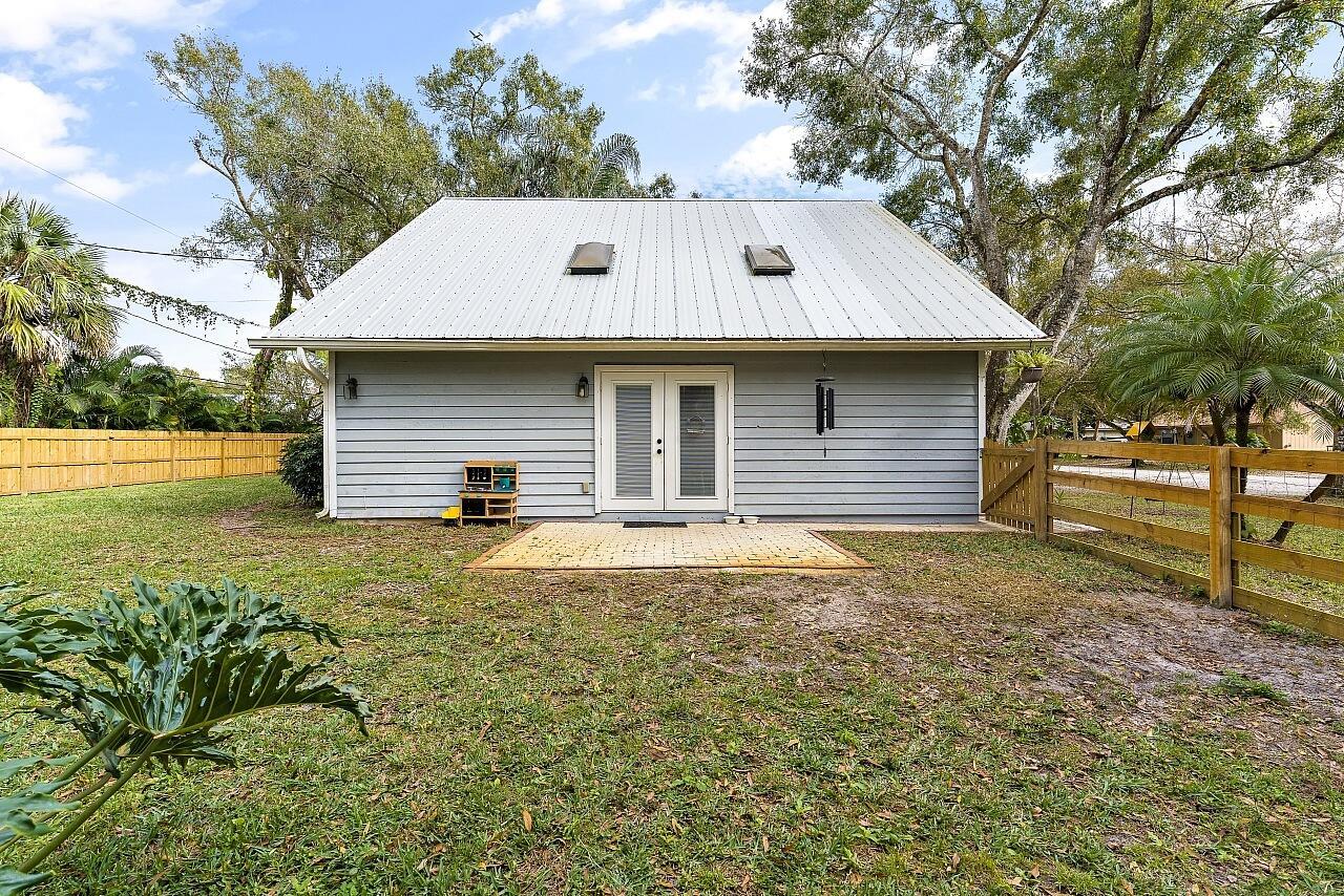 PINE TREE PARK UNIT NO 2 - Residential