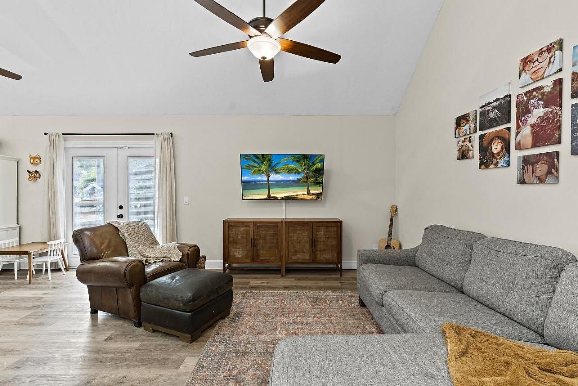 PINE TREE PARK UNIT NO 2 - Residential