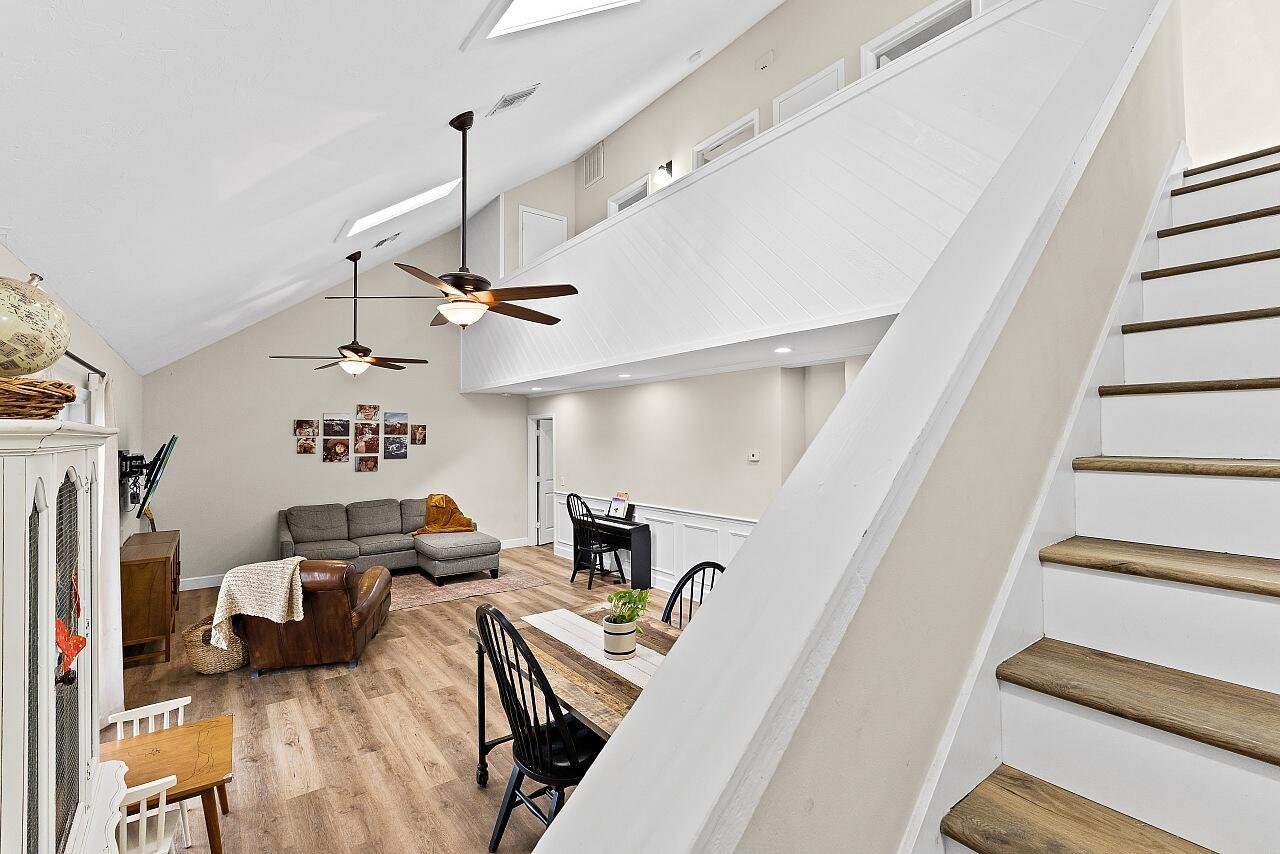 PINE TREE PARK UNIT NO 2 - Residential