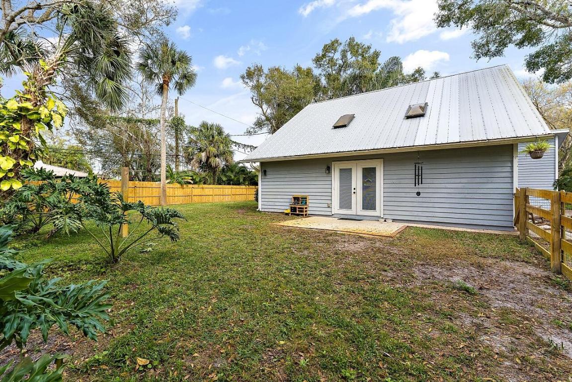 PINE TREE PARK UNIT NO 2 - Residential