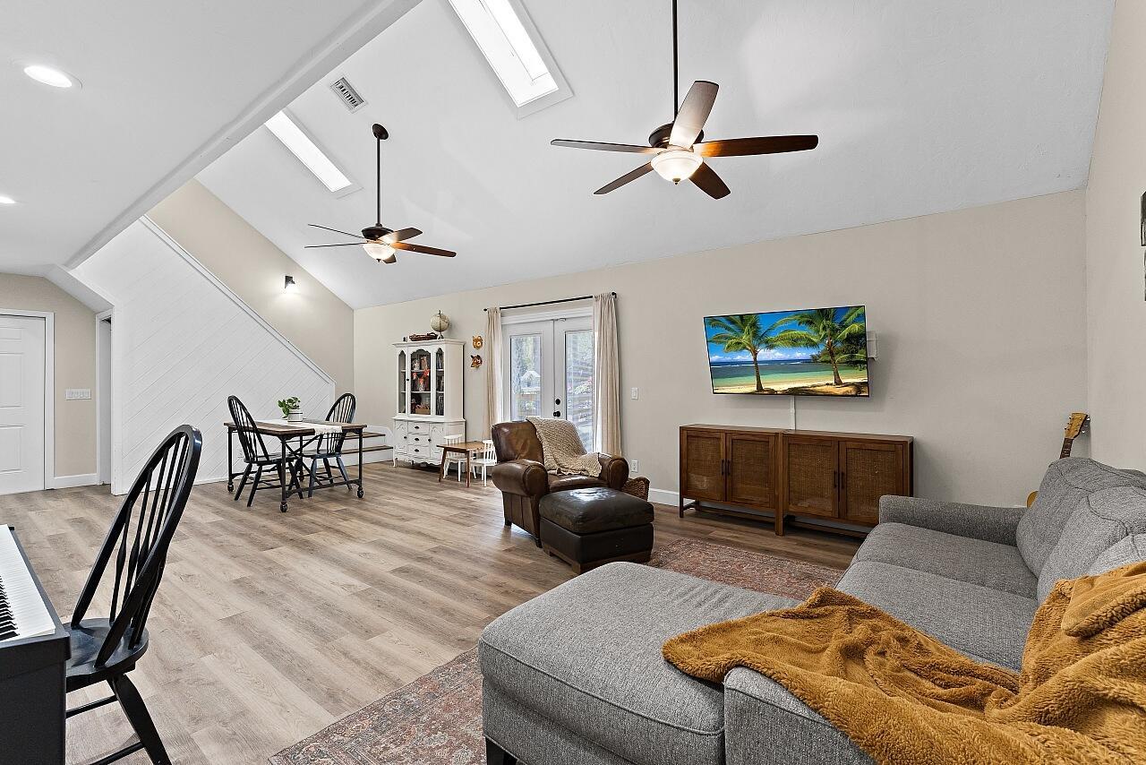 PINE TREE PARK UNIT NO 2 - Residential