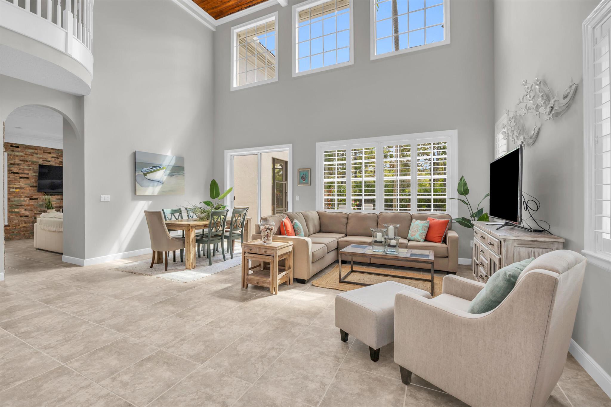 1909 Flower Drive, Palm Beach Gardens, FL, 33410/$1,295,000 3 1909 Flower Drive