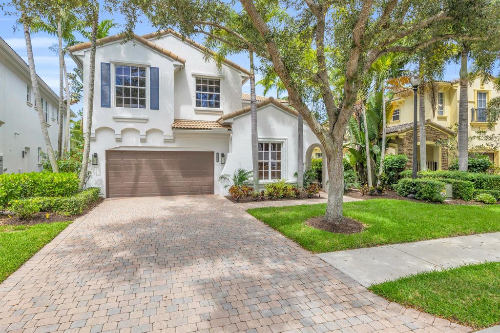Photo of 1909 Flower Drive, Palm Beach Gardens, FL 33410 (MLS # R11101165)