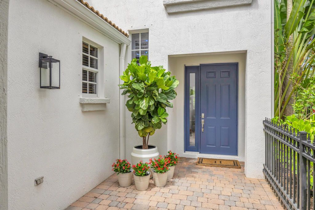 Photo of 1909 Flower Drive, Palm Beach Gardens, FL 33410 (MLS # R11101165)