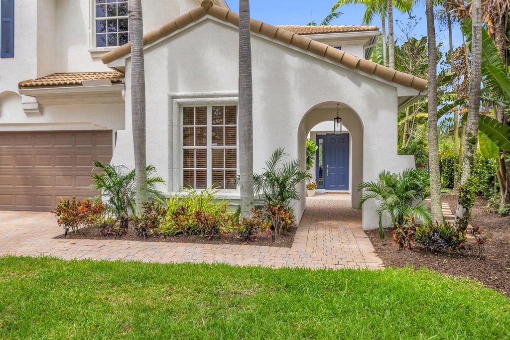 Photo of 1909 Flower Drive, Palm Beach Gardens, FL 33410 (MLS # R11101165)