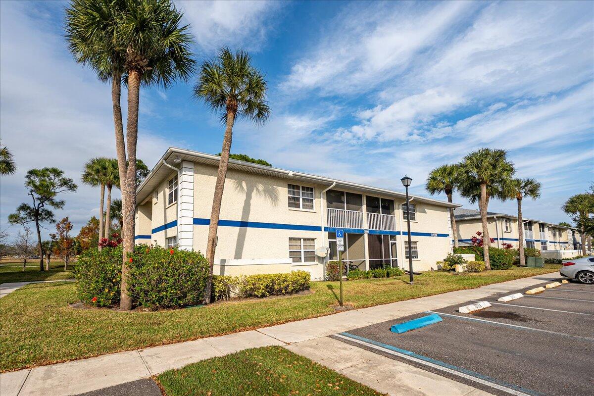 MIDPORT PLACE I, A CONDOMINIUM - Residential