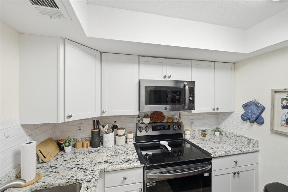 MIDPORT PLACE I, A CONDOMINIUM - Residential