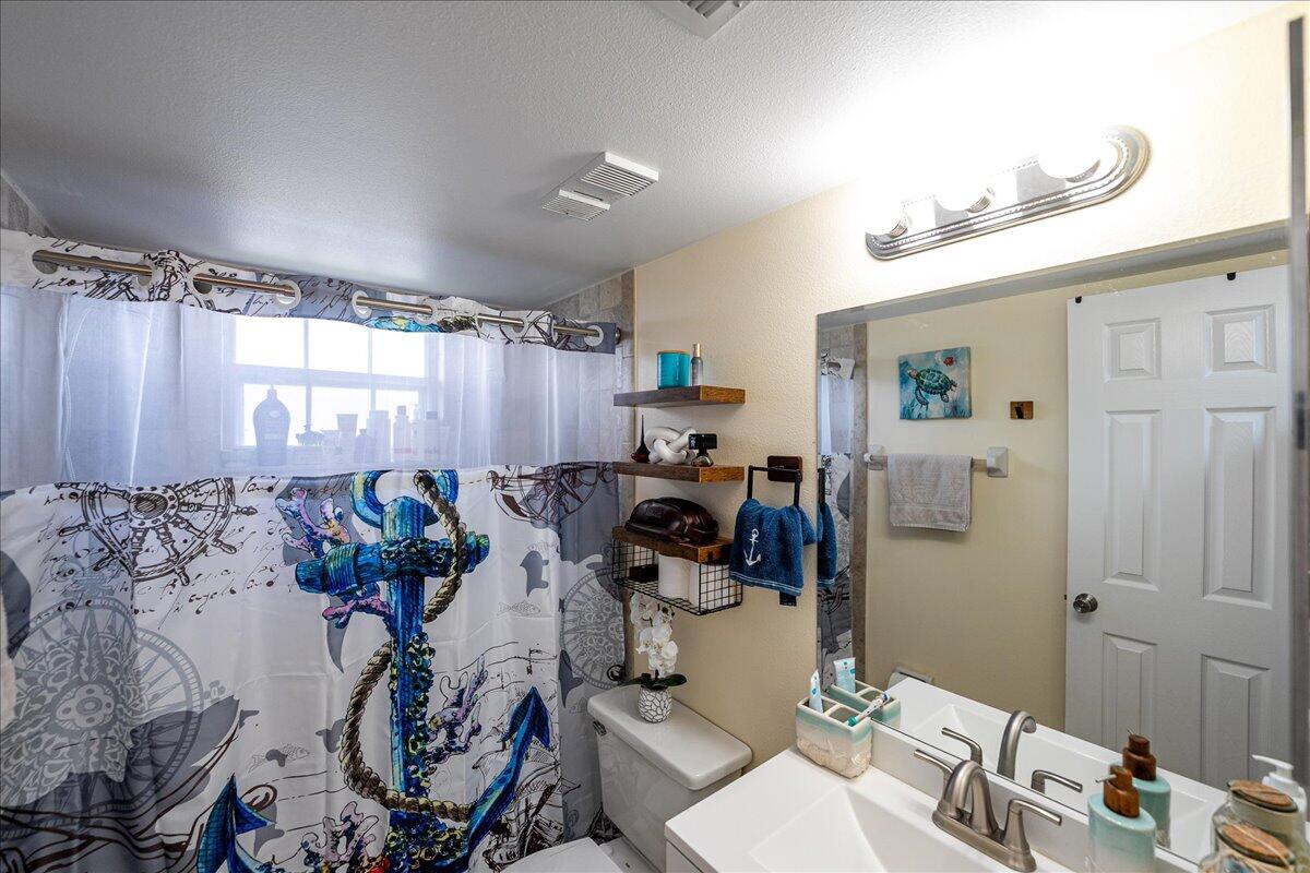 MIDPORT PLACE I, A CONDOMINIUM - Residential