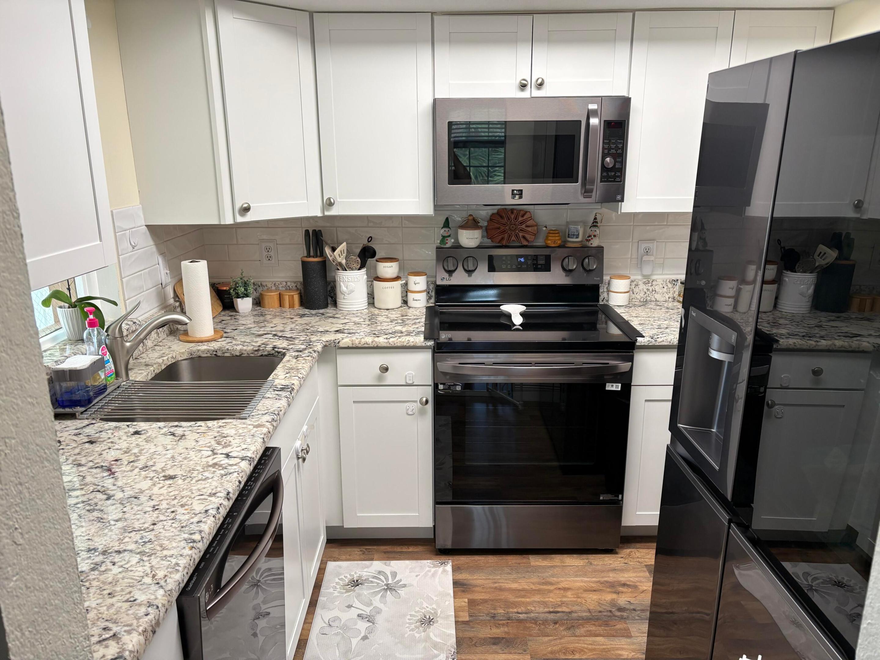 MIDPORT PLACE I, A CONDOMINIUM - Residential