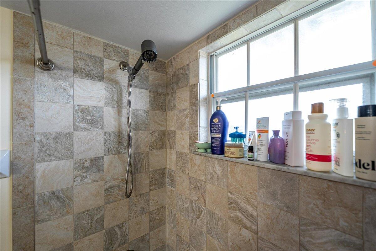 MIDPORT PLACE I, A CONDOMINIUM - Residential