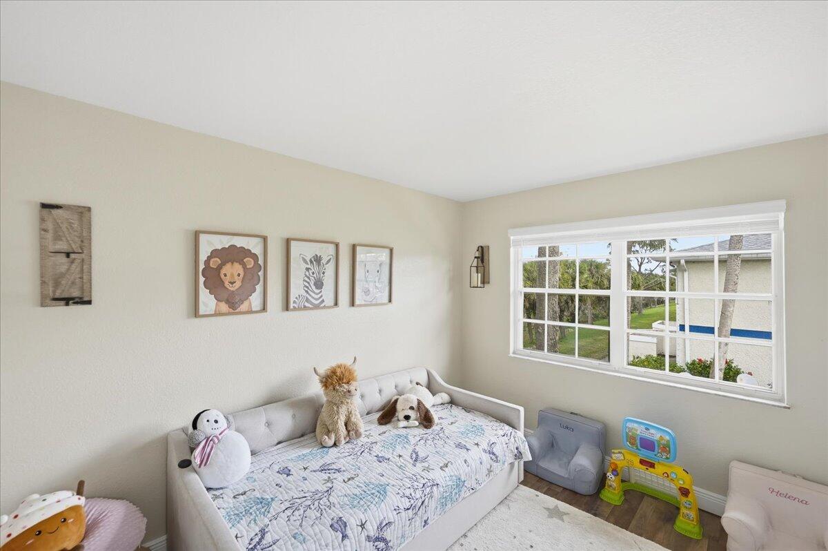 MIDPORT PLACE I, A CONDOMINIUM - Residential