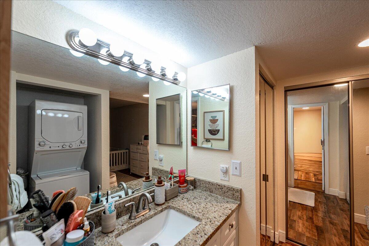 MIDPORT PLACE I, A CONDOMINIUM - Residential