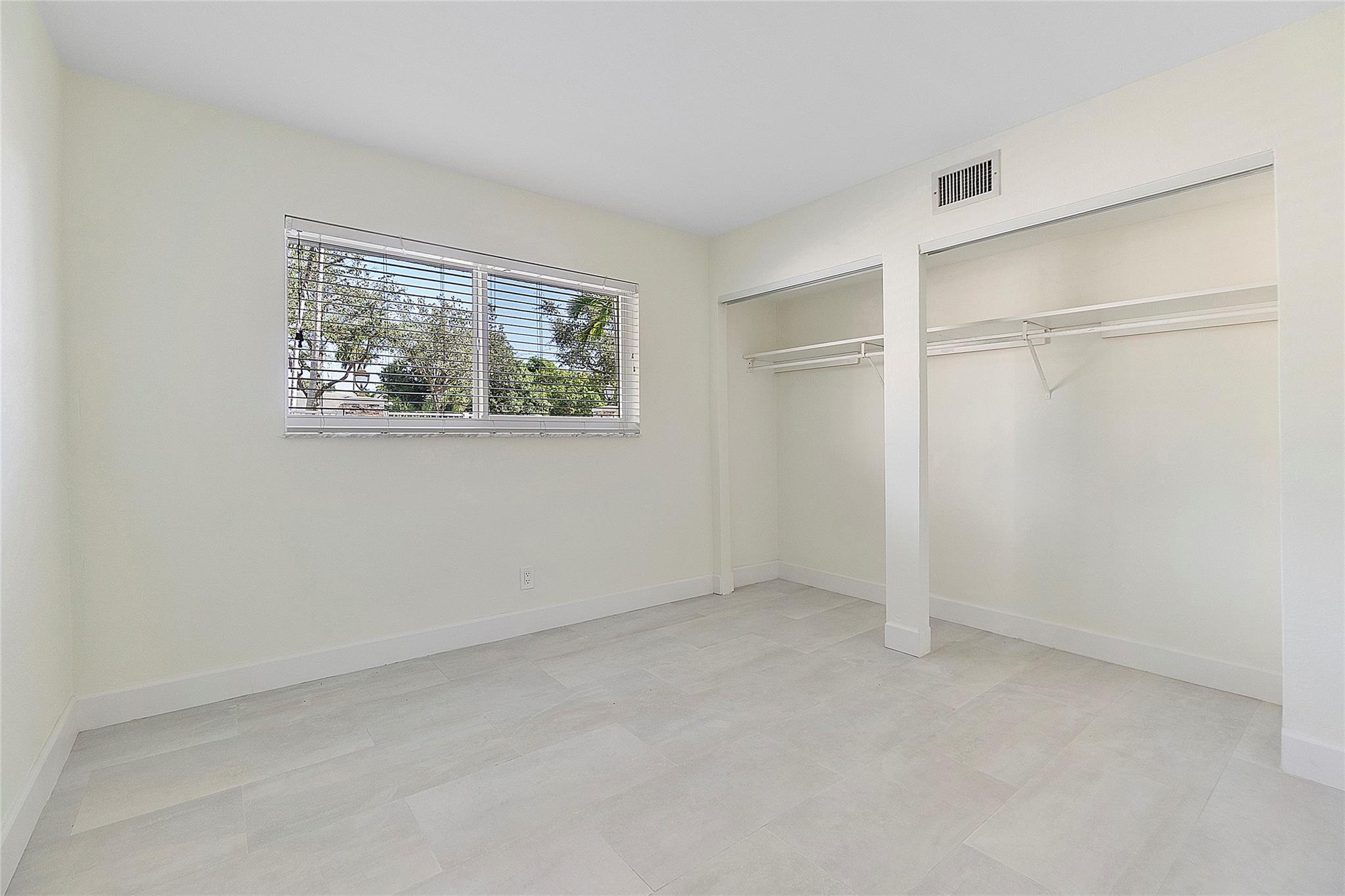 Devonshire Condo - Residential