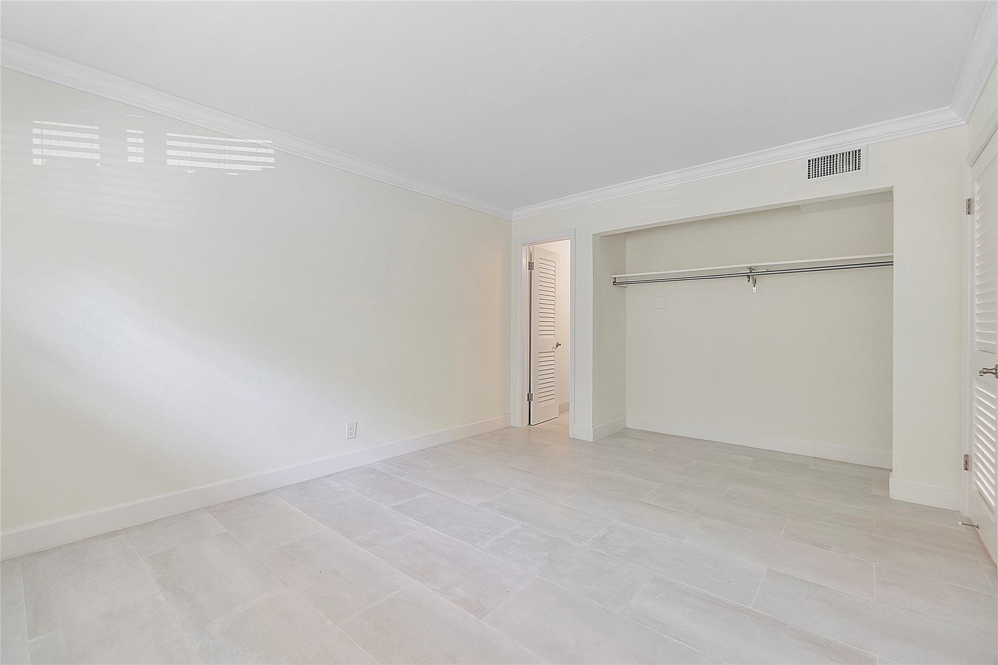 Devonshire Condo - Residential