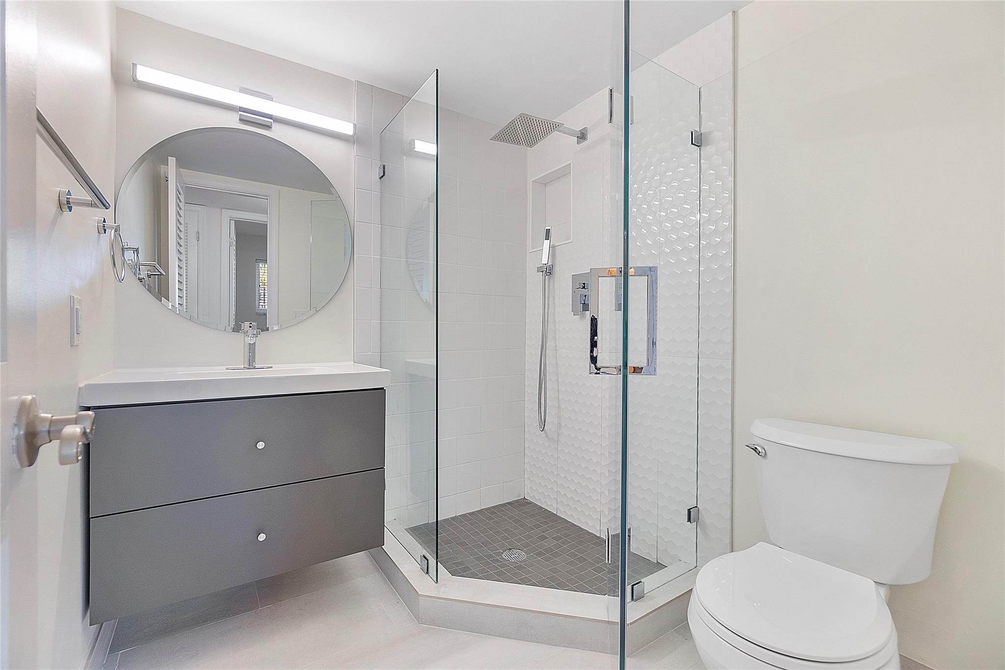 Devonshire Condo - Residential