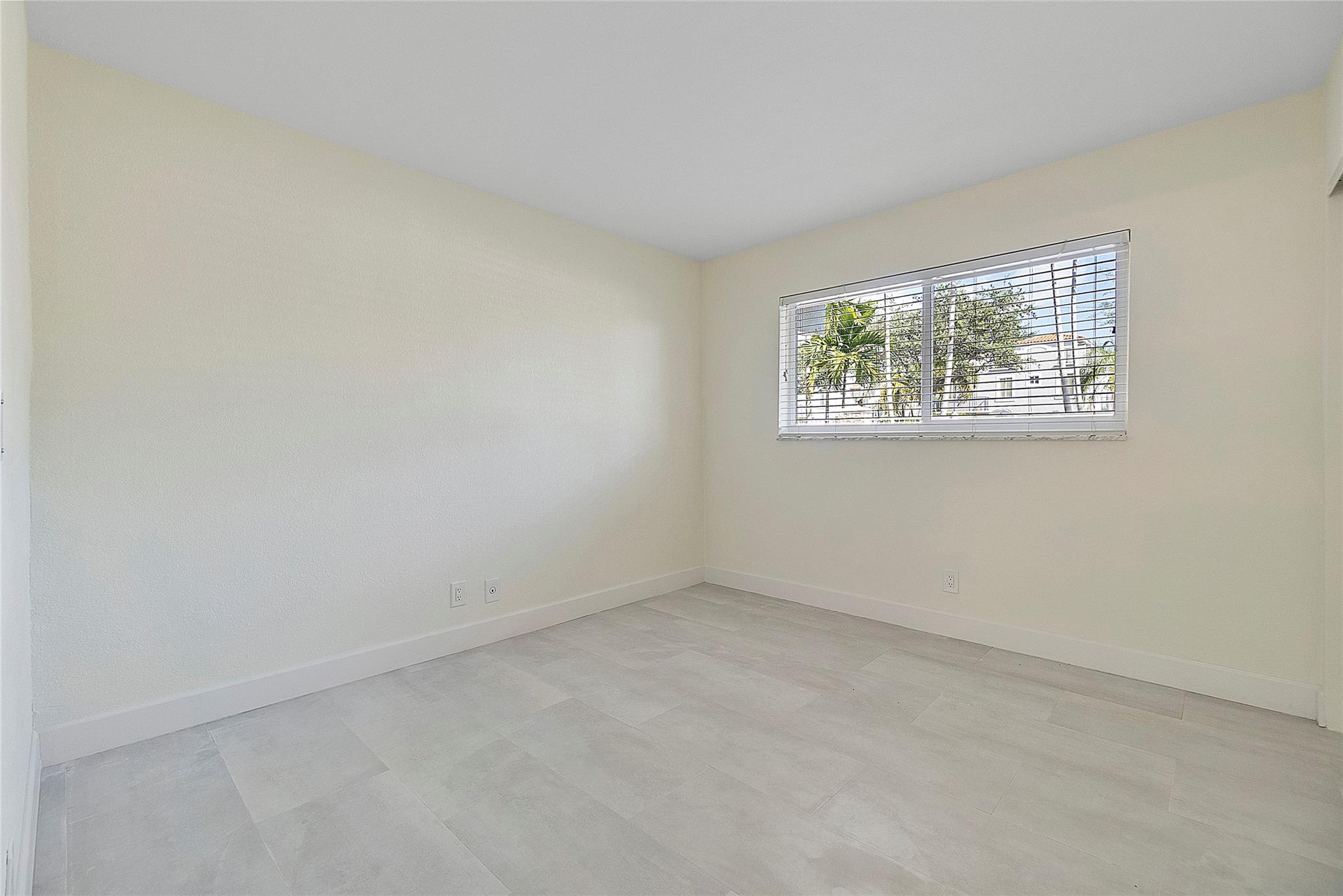 Devonshire Condo - Residential