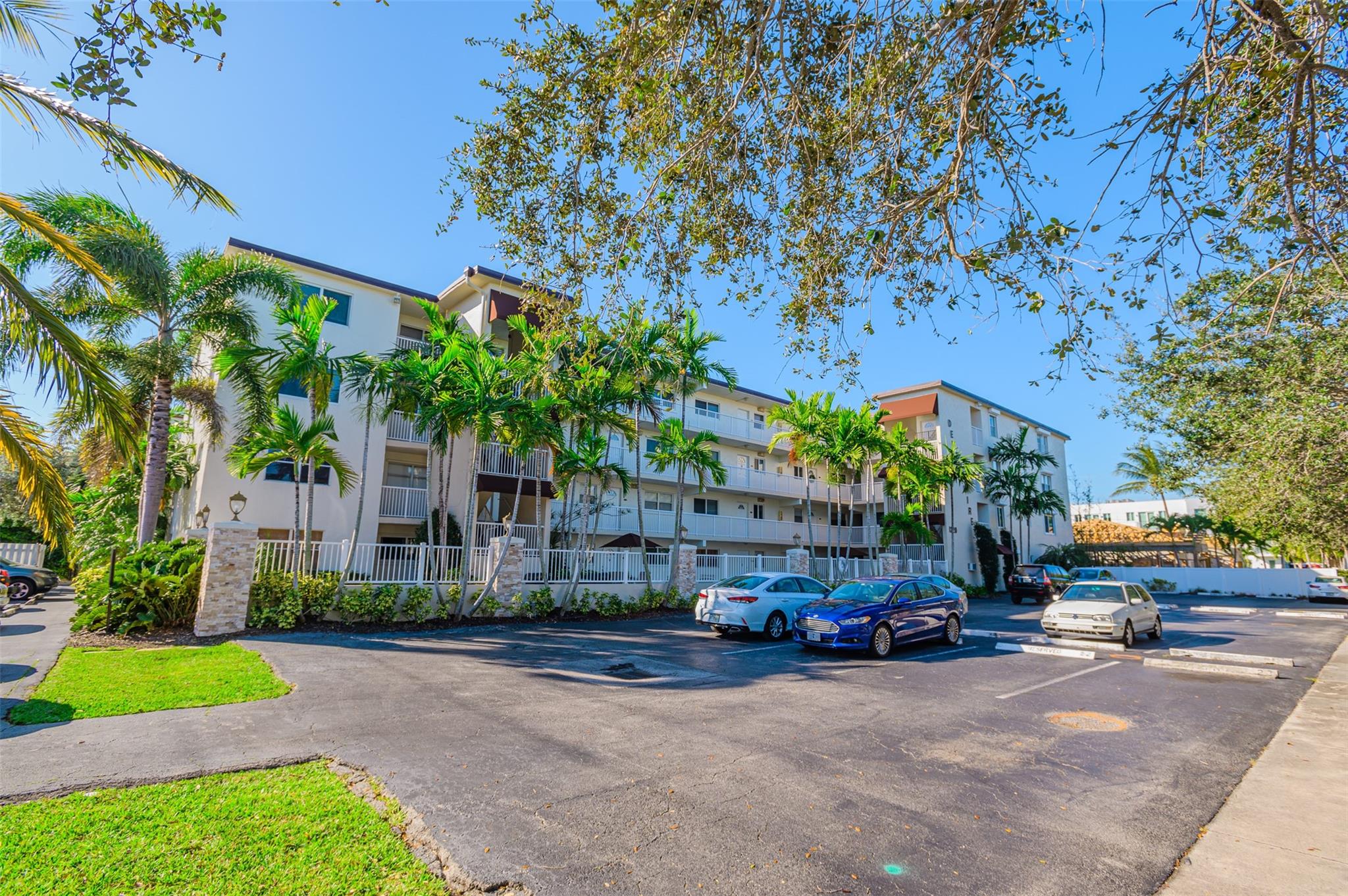 Devonshire Condo - Residential