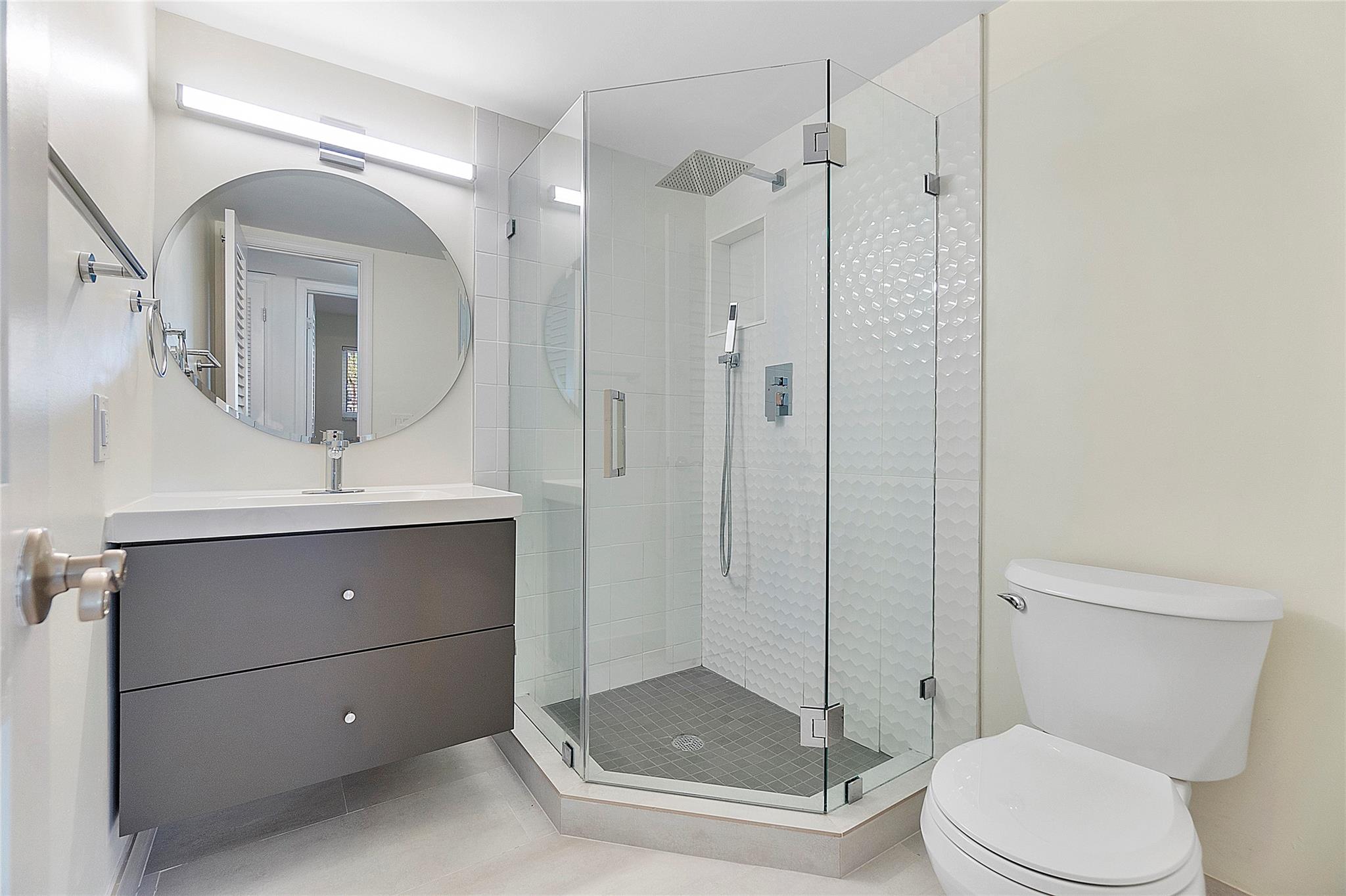 Devonshire Condo - Residential