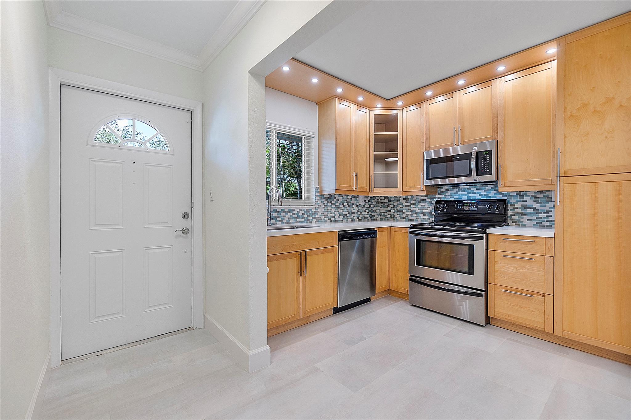 Devonshire Condo - Residential