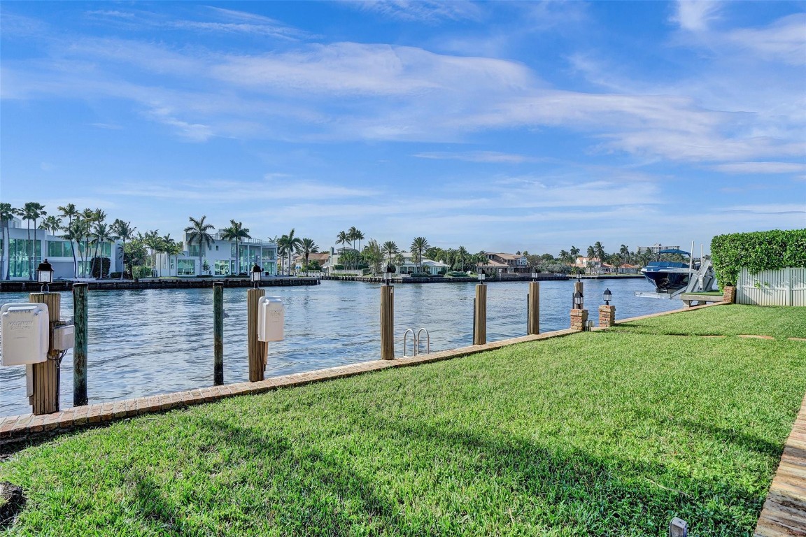 SEA RANCH LAKES - Residential